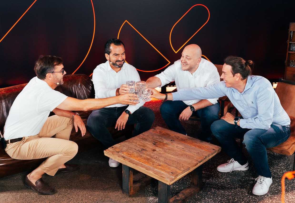 Talk der Cosmo Burger Partner bei E2N Insights Live 2022 zur Digitalisierung